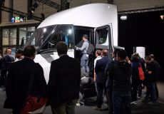 Tesla Semi وارد خط تولید انبوه شد